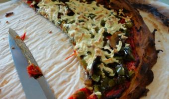 gluten-free-dairy-free-homemade-pizza-with-daiya-cheese-tomato-sauce-