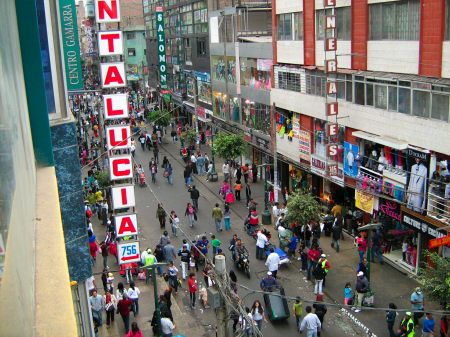 international-business-at-gamarra-market-lima-peru