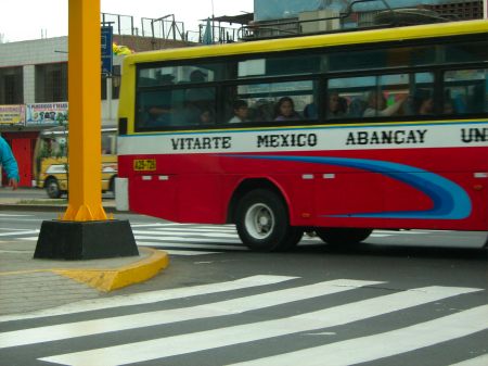 public-buses-paradero-lima-peru