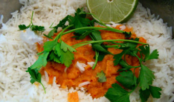 coconut-rice-with-red-curry-sambol