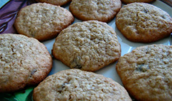 gluten-free-oatmeal-raisin-cookies-2