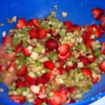 macerating-strawberries-and-rhubarb-pie