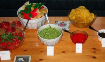 salsa-and-guacamole-tortilla-chips