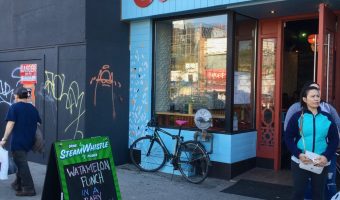 jackpot-chicken-rice-toronto-sign