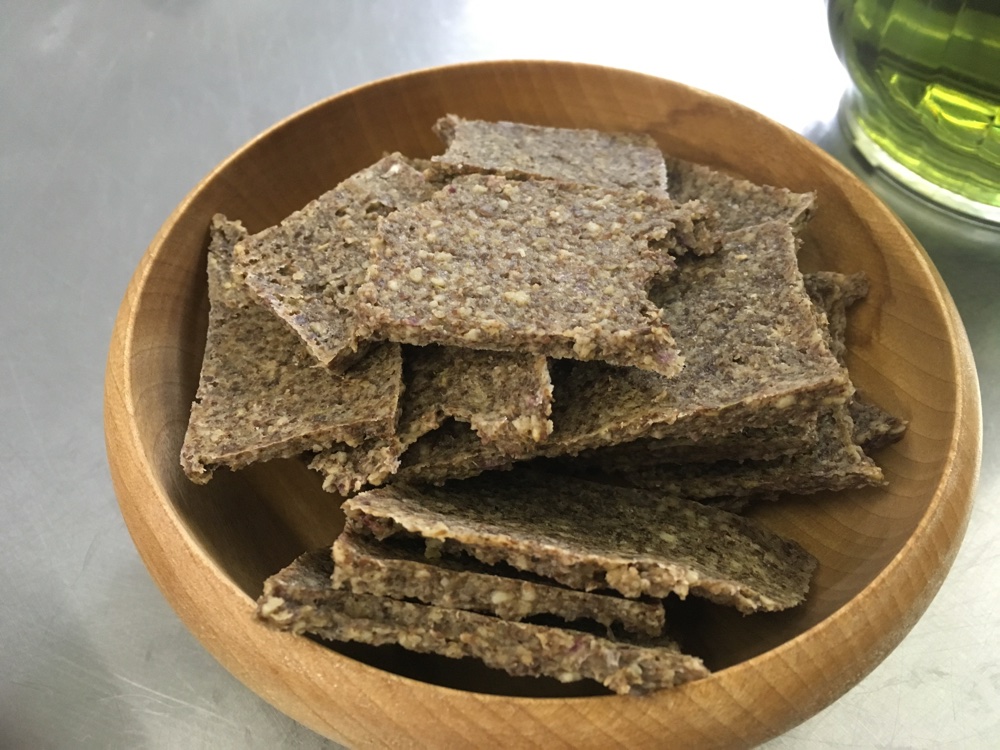 raw-vegan-bread-dehydrated-crackers-academie-vegetale