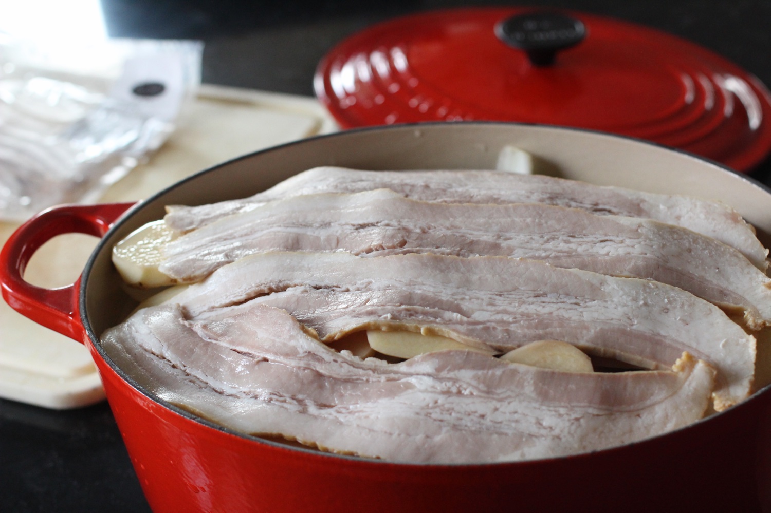 bacheoffe-alsatian-meat-and-vegetable-stew-le-creuset-5