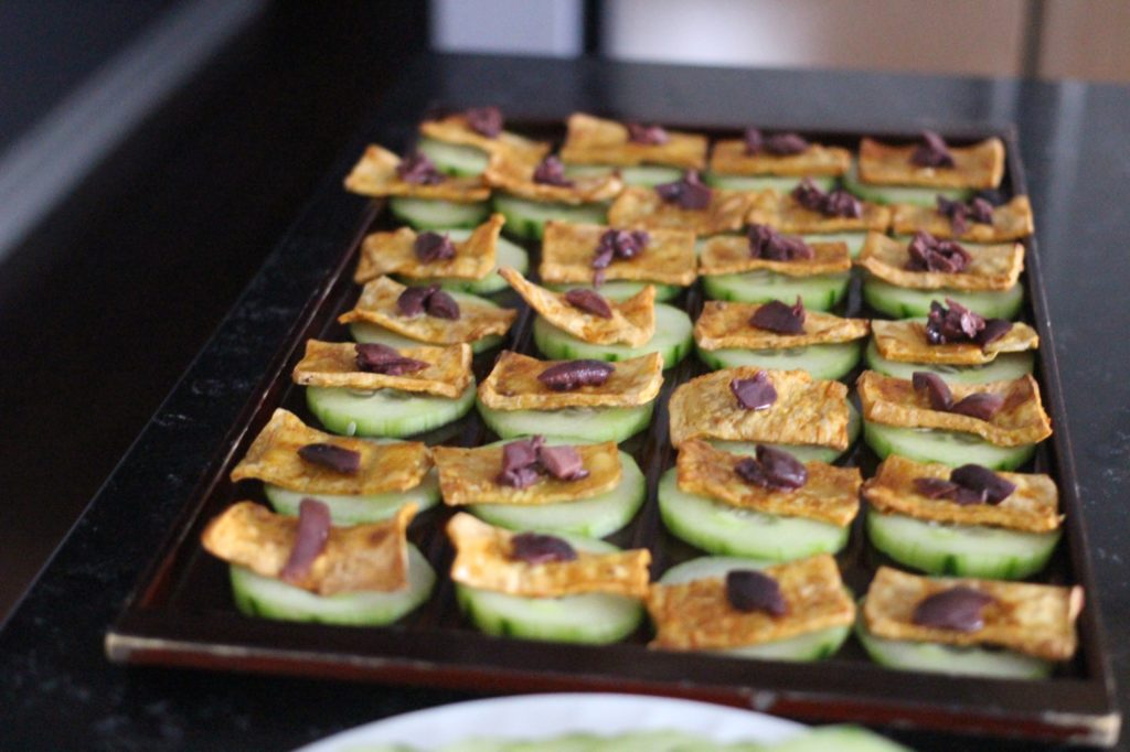 tofu-cucumber-olive-crudites-hors-doeuvres