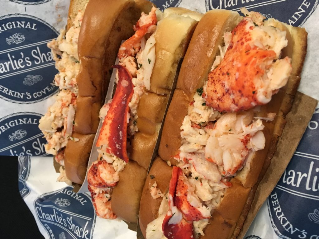 charlies-shack-food-truck-lobster-roll-montreal