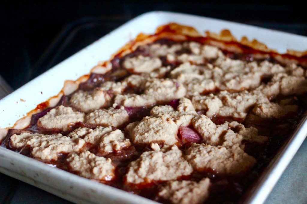 rhubarb-cobbler-gluten-free-flavor-flours