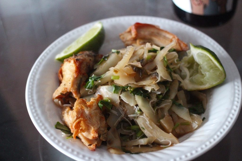 chicken-pad-thai-cabbage